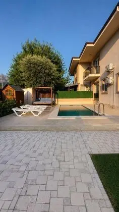 Villa, Havuz Manzaralı, Balkon veya Teraslı