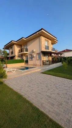 Villa, Havuz Manzaralı, Balkon veya Teraslı