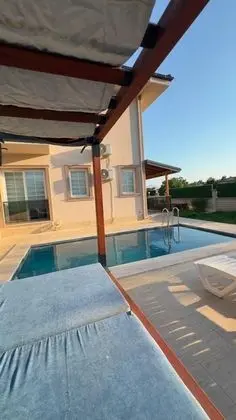 Villa, Havuz Manzaralı, Balkon veya Teraslı