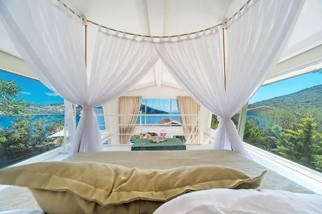 The Pavilions - Private Pool Houses