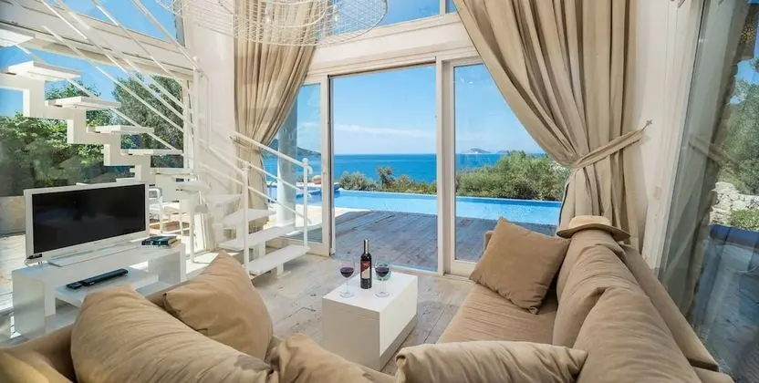 The Pavilions - Private Pool Houses