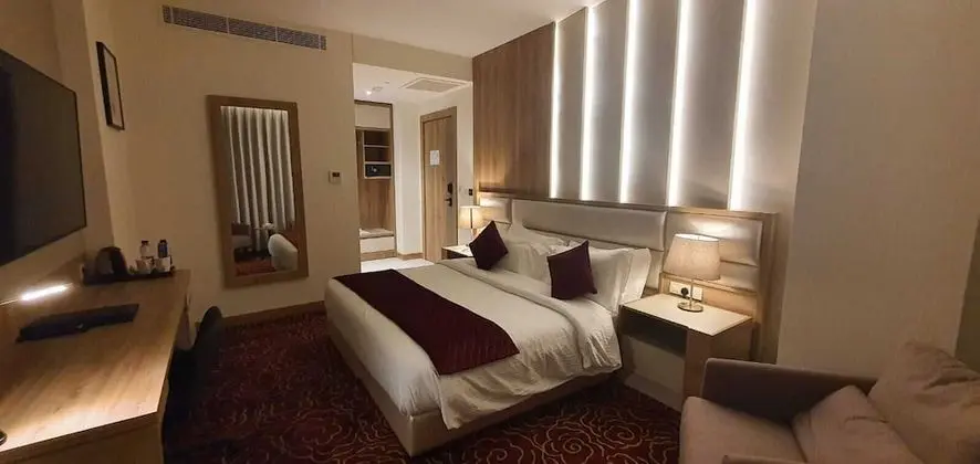 Deluxe Tek Büyük Yataklı Oda, 1 Yatak Odası, Sigara İçilebilir