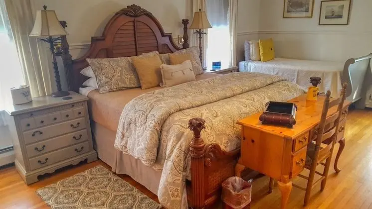 Superior Süit, Birden Çok Yatak, Banyolu/Duşlu, Bahçe Manzaralı (Room 7 Albert's Room)
