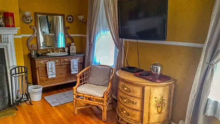 Superior Süit, Birden Çok Yatak, Banyolu/Duşlu, Bahçe Manzaralı (Room 7 Albert's Room)
