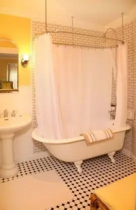 Superior Süit, Birden Çok Yatak, Banyolu/Duşlu, Bahçe Manzaralı (Room 7 Albert's Room)
