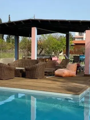 Villa, 4 Yatak Odası, Şömine