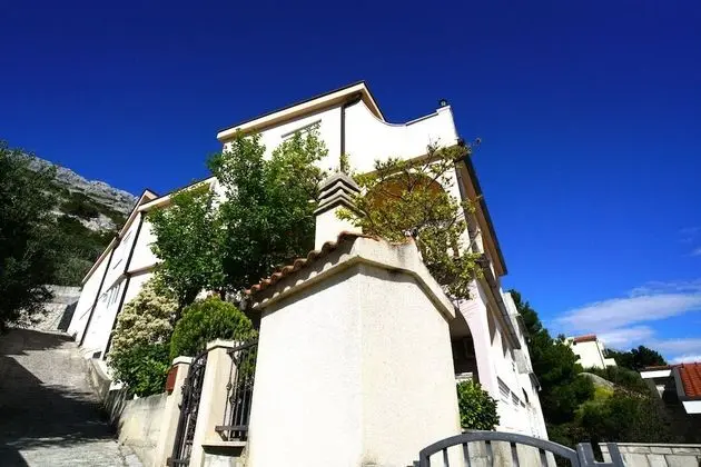 Apart Daire (Lile - comfortable apartment and 3 be)