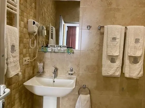 Standard Tek Büyük veya İki Ayrı Yataklı Oda