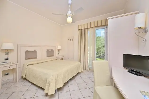 Economy Büyük Yataklı Tek Kişilik Oda