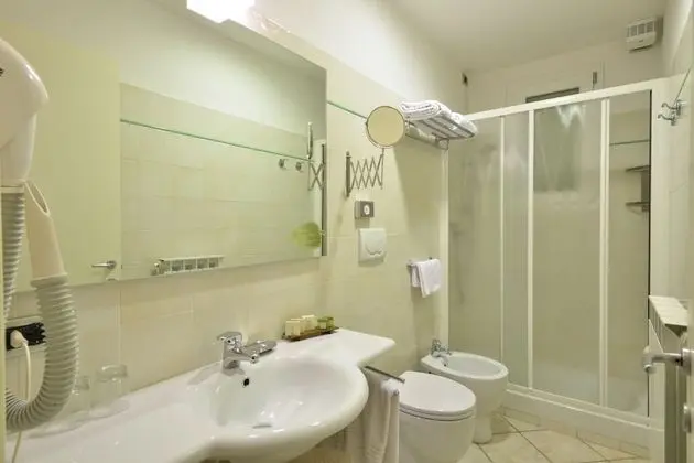 Economy Büyük Yataklı Tek Kişilik Oda