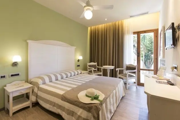 Standard Tek Büyük veya İki Ayrı Yataklı Oda