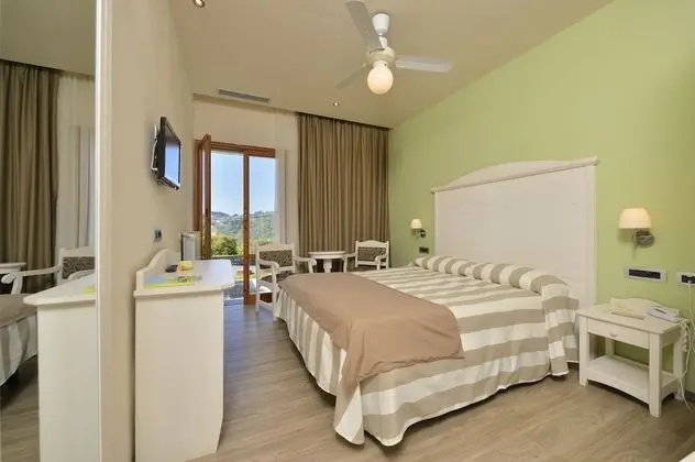 Standard Tek Büyük veya İki Ayrı Yataklı Oda