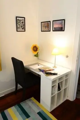 Tek Büyük Yataklı Oda (Das Gelbe Zimmer)