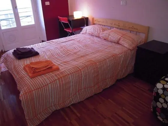 Basic Tek Büyük Yataklı Oda, 1 Yatak Odası, Sigara İçilmez, Ortak Banyo (Bordeaux)