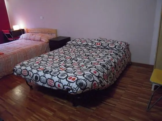 Basic Tek Büyük Yataklı Oda, 1 Yatak Odası, Sigara İçilmez, Ortak Banyo (Bordeaux)