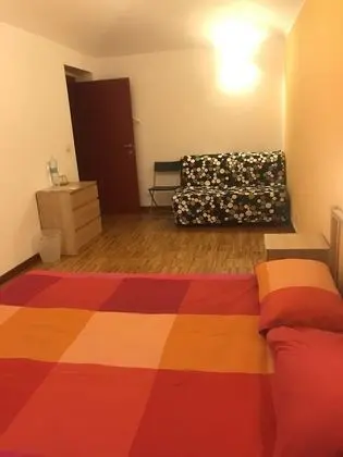 Basic Tek Büyük Yataklı Oda, 1 Yatak Odası, Sigara İçilmez, Ortak Banyo (Bordeaux)