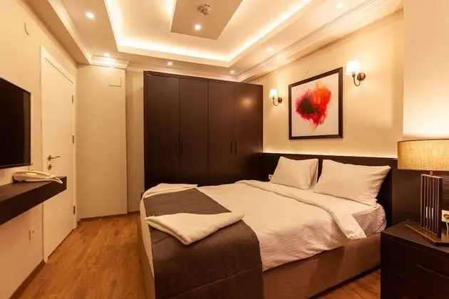 Comfort Süit, 1 Çift Kişilik Yatak ve Çekyat, Sigara İçilebilir, Avlu Manzaralı
