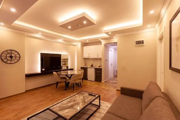 Comfort Süit, 1 Çift Kişilik Yatak ve Çekyat, Sigara İçilebilir, Avlu Manzaralı