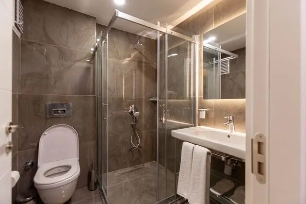 Comfort Süit, 1 Çift Kişilik Yatak ve Çekyat, Sigara İçilebilir, Avlu Manzaralı