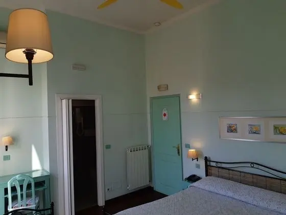 Standard Üç Kişilik Oda, Balkon, Şehir Manzaralı