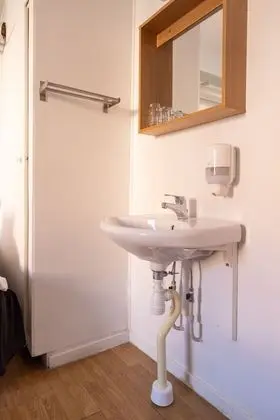 Standard Üç Kişilik Oda, 3 Tek Kişilik Yatak, Ortak Banyo