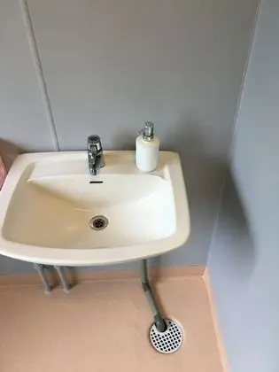 Economy Oda, Ortak Banyo