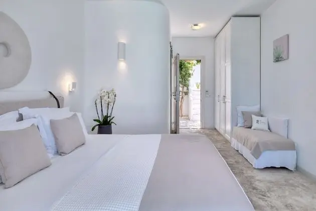 Sea View Junior Suite, Heated Private Infinity Pool with Glass Wall