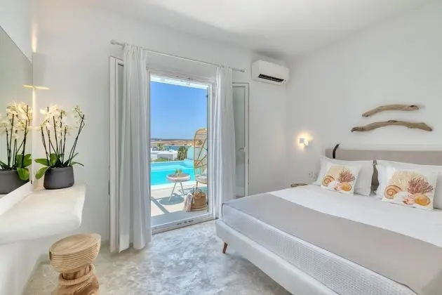 Sea View Junior Suite, Heated Private Infinity Pool with Glass Wall