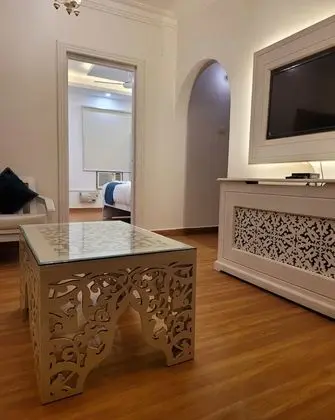 Executive Suites 1 BHK with Living Room
