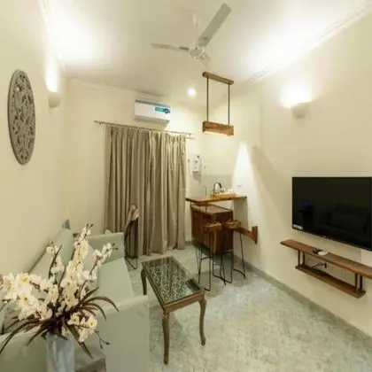 Süit (1 BHK Super Deluxe King & Living)