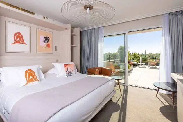 Süit, 1 En Büyük (King) Boy Yatak, Sigara İçilmez, Teras