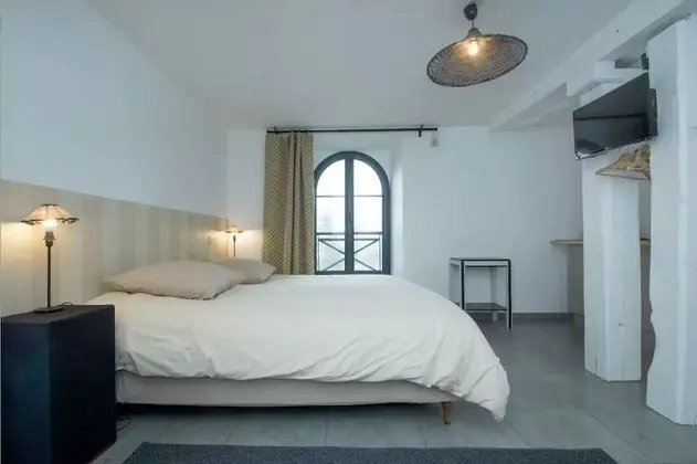 Classic Tek Büyük Yataklı Oda (1)