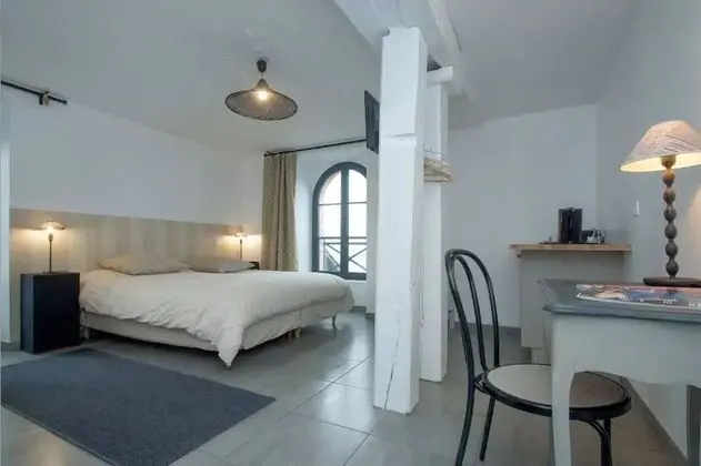 Classic Tek Büyük Yataklı Oda (1)