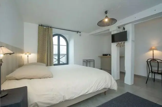 Classic Tek Büyük Yataklı Oda (1)