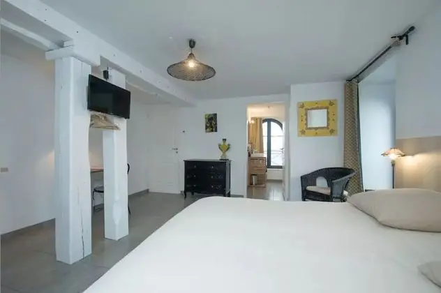 Classic Tek Büyük Yataklı Oda (1)