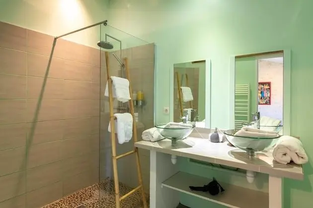 Comfort Tek Büyük Yataklı Oda (Bambou)