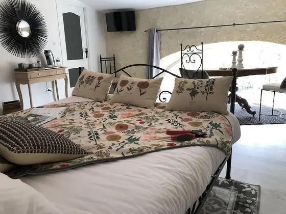 Traditional Oda (Orée du Bois)