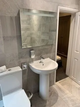 Deluxe Tek Büyük Yataklı Oda, Küvet