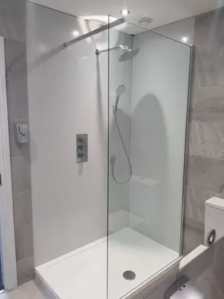 Deluxe Tek Büyük Yataklı Oda, Küvet