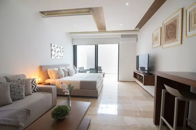 Luxury Oda