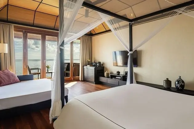 Deluxe Villa, Deniz Üstü