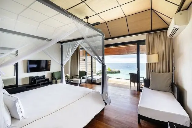 Lagoon Villa