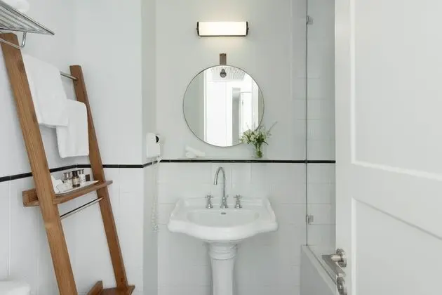 Small Single Room