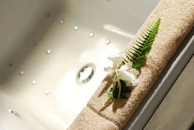 Honeymoon Süit, 1 En Büyük (King) Boy Yatak (6)