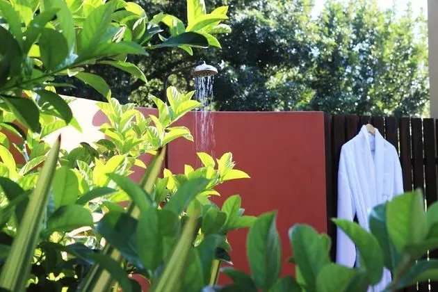 Luxury Süit, Bahçeli