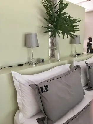 Luxury Süit, Bahçeli