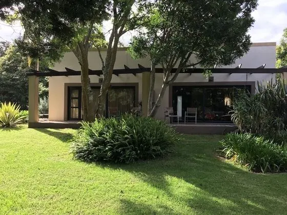 Luxury Süit, Bahçeli