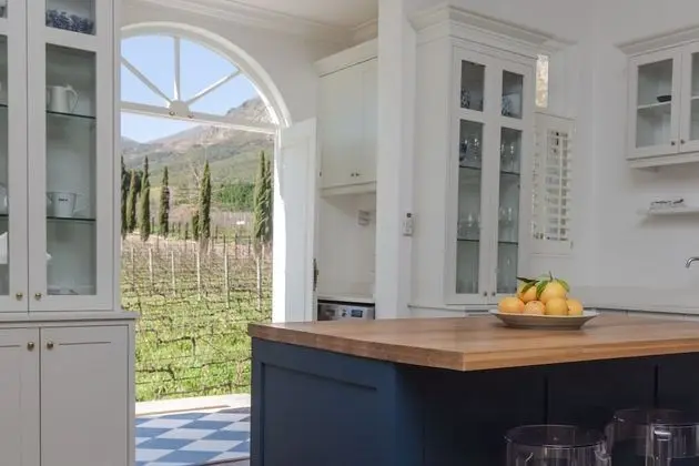 Deluxe Tek Büyük Yataklı Oda, Bahçe Manzaralı