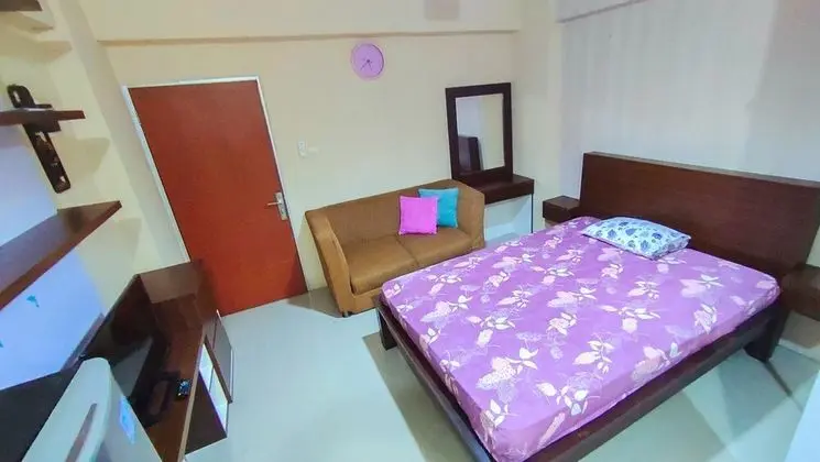 Transit Room Max 2 Hour