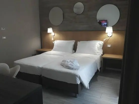 Tek Büyük veya İki Ayrı Yataklı Oda